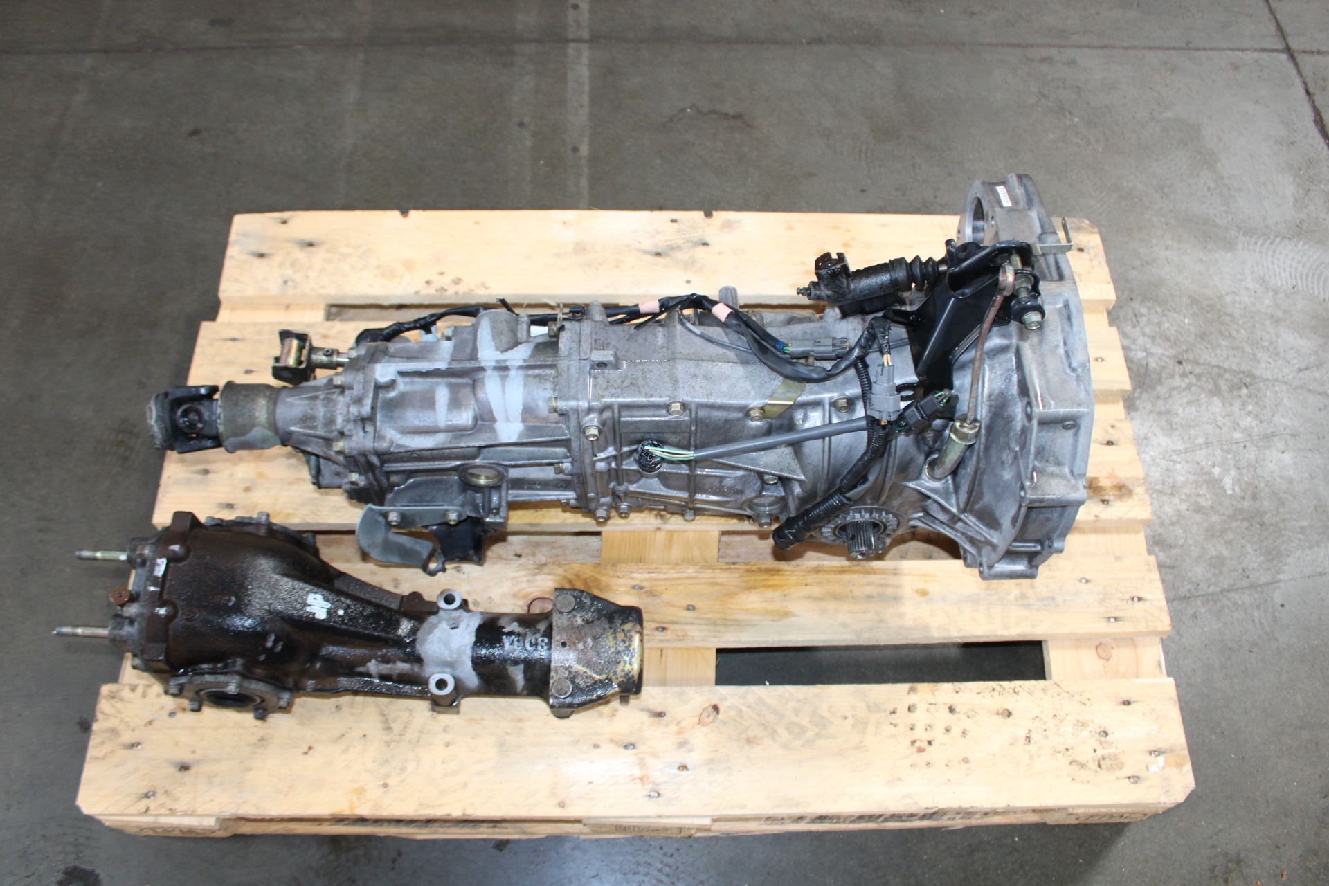 Subaru Legacy 5 Speed 4.11 TY754VBBBA 5 SPEED Transmission with R160 Diff Pull Type FOR SALE